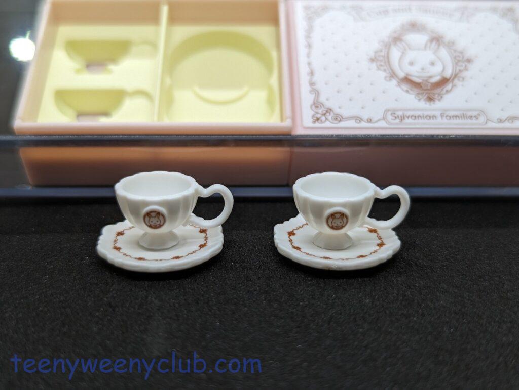 シルバニアファミリー ミニカップ＆ソーサー 押し付けがましく ピンク  